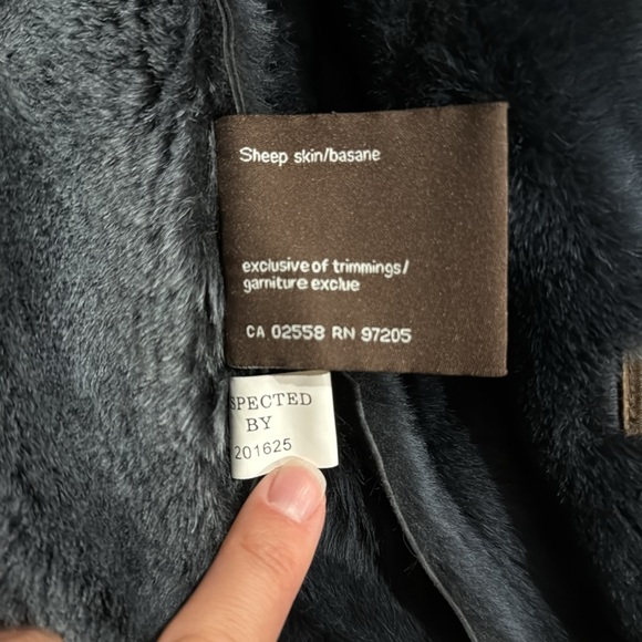 Danier sheep skin jacket - Picture 4 of 7